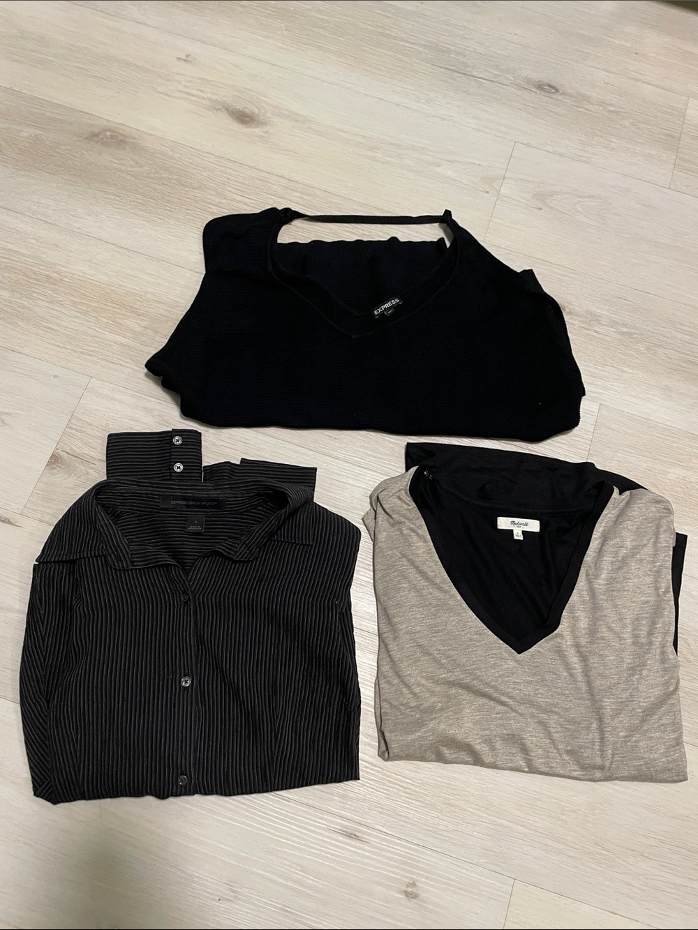 Women's Mixed Tops Pack - Black & Tan V-Neck and Button-Up